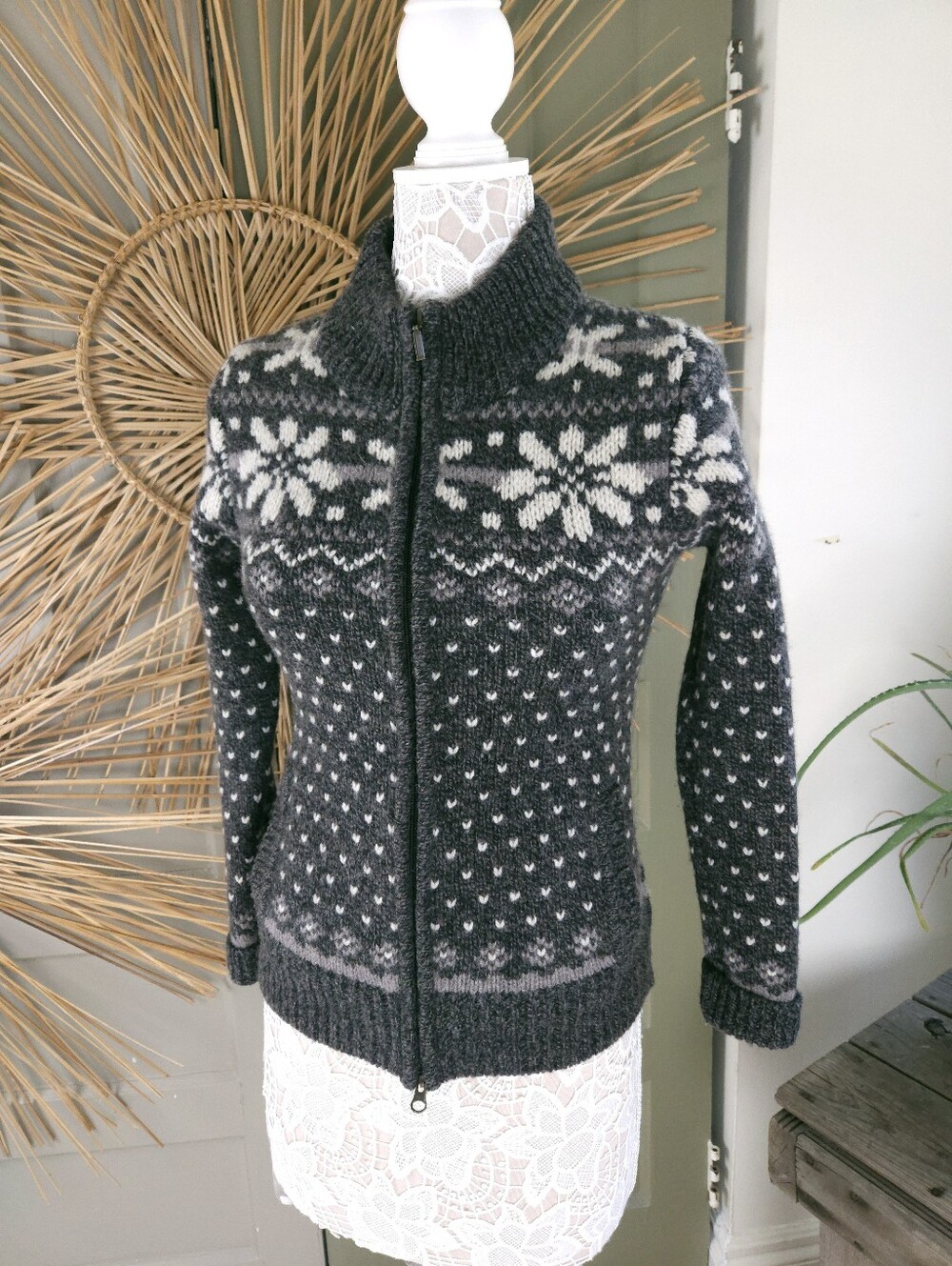 LL Bean Charcoal Grey Nordic Snowflake Fair Isle Cardigan Sweater Women’s Small